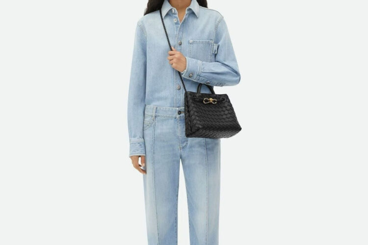 Túi Bottega Small Andiamo Intrecciato Black Lambskin 25CM Màu Đen