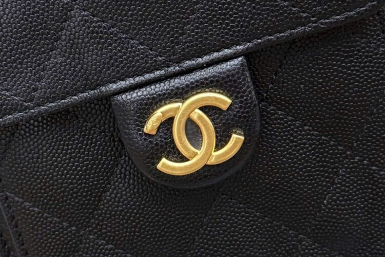 Túi CN 25 Small Handbag Black Caviar GHW Size 30 Màu đen