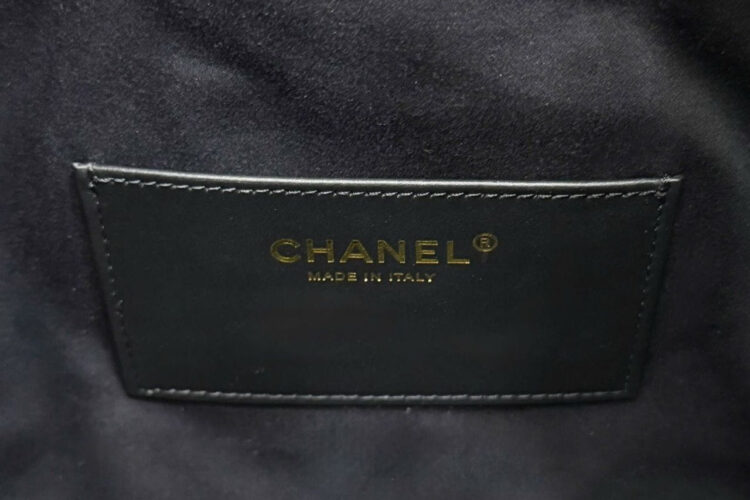 Túi CN 25 Small Handbag Black Caviar GHW Size 30 Màu đen