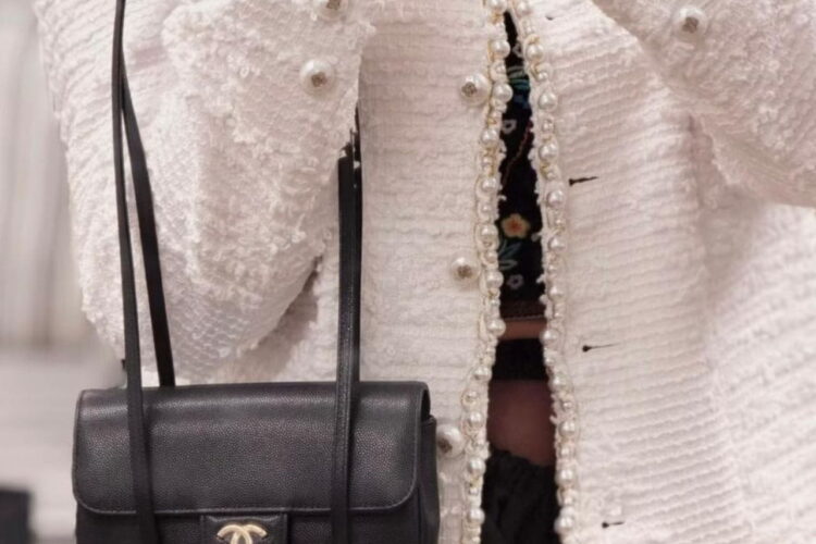 Túi CN 6P Preppy Coco Clutch Shoulder Bag Black Caviar GHW Màu Đen