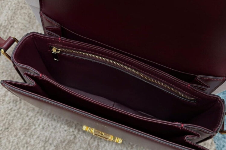 Túi Celine Classique Triomphe Bag In Burgundy Calfskin Màu Đỏ