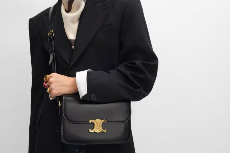 Túi Celine Classique Triomphe In Shiny Calfskin Black Màu Đen