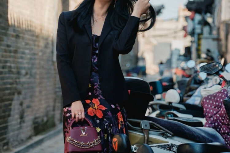 Túi LV Capucines Mini M27034 Plum Taurillon Màu Tím