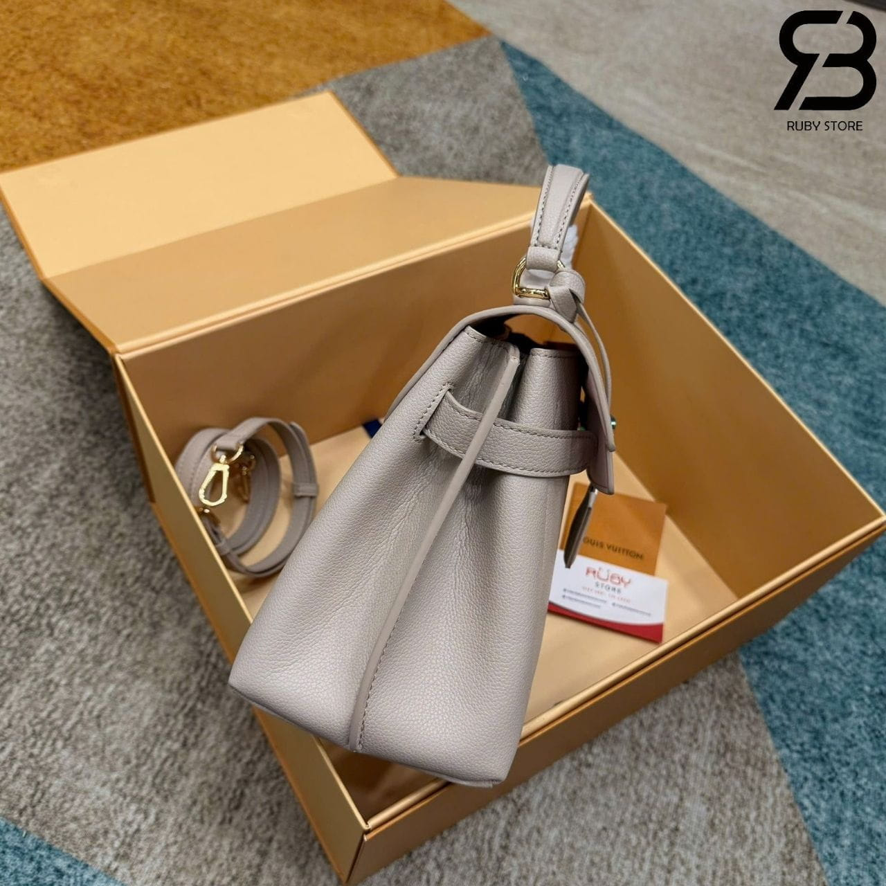 Túi LV Lockme Ever MM Greige Calfskin Leather M56094 Màu Be