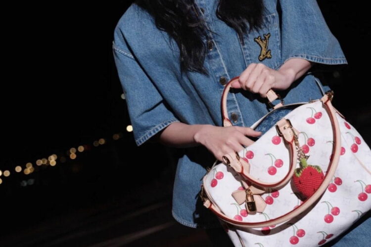 Túi LV x Takashi Murakami Speedy Soft Bandouliere 30 White Cherry Monogram