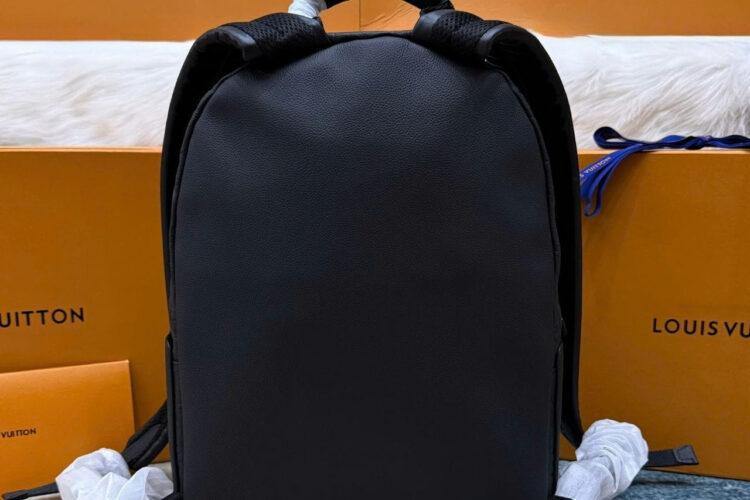Ba Lô LV Discovery Backpack Black Monogram Shadow đen
