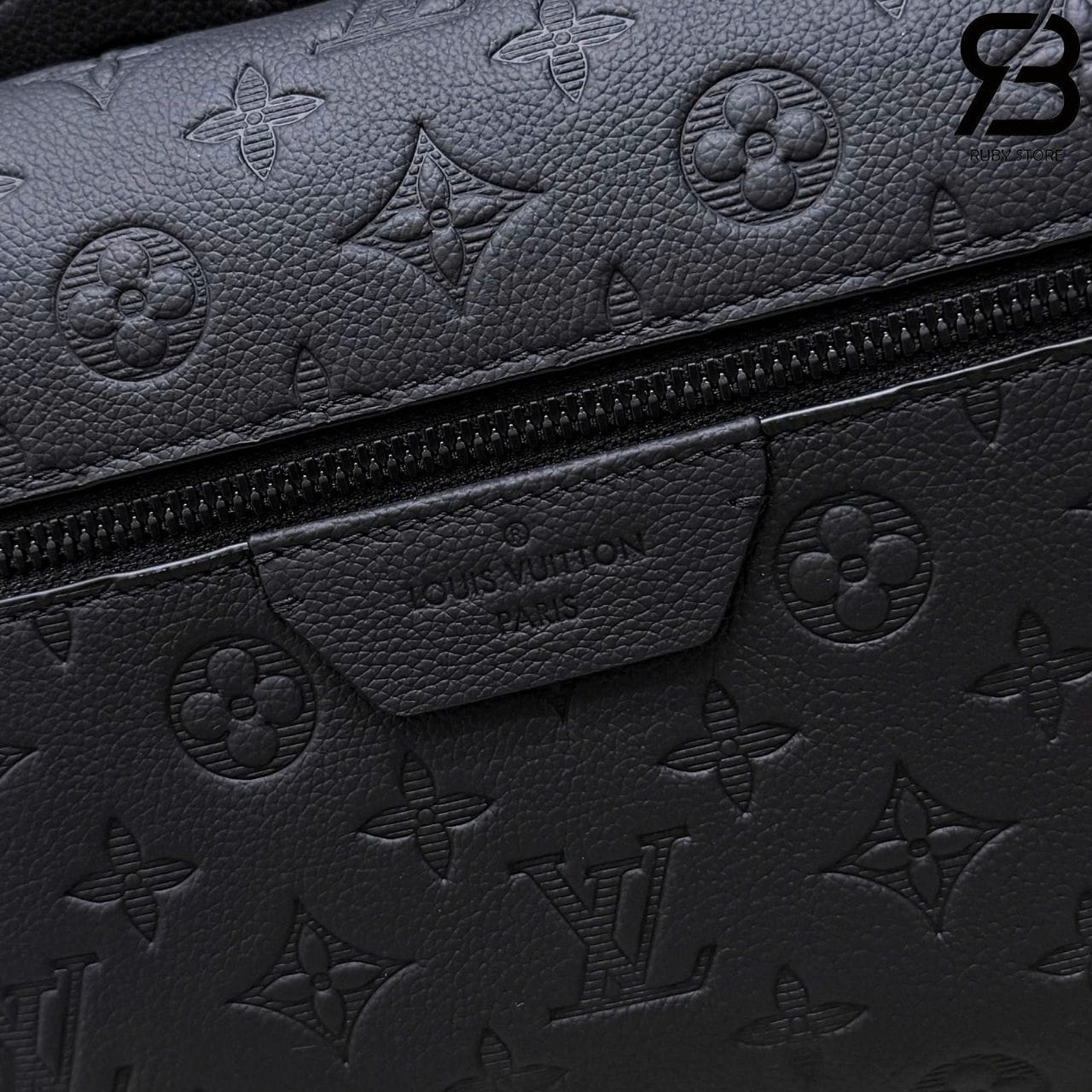 Ba Lô LV Discovery Backpack Black Monogram Shadow đen