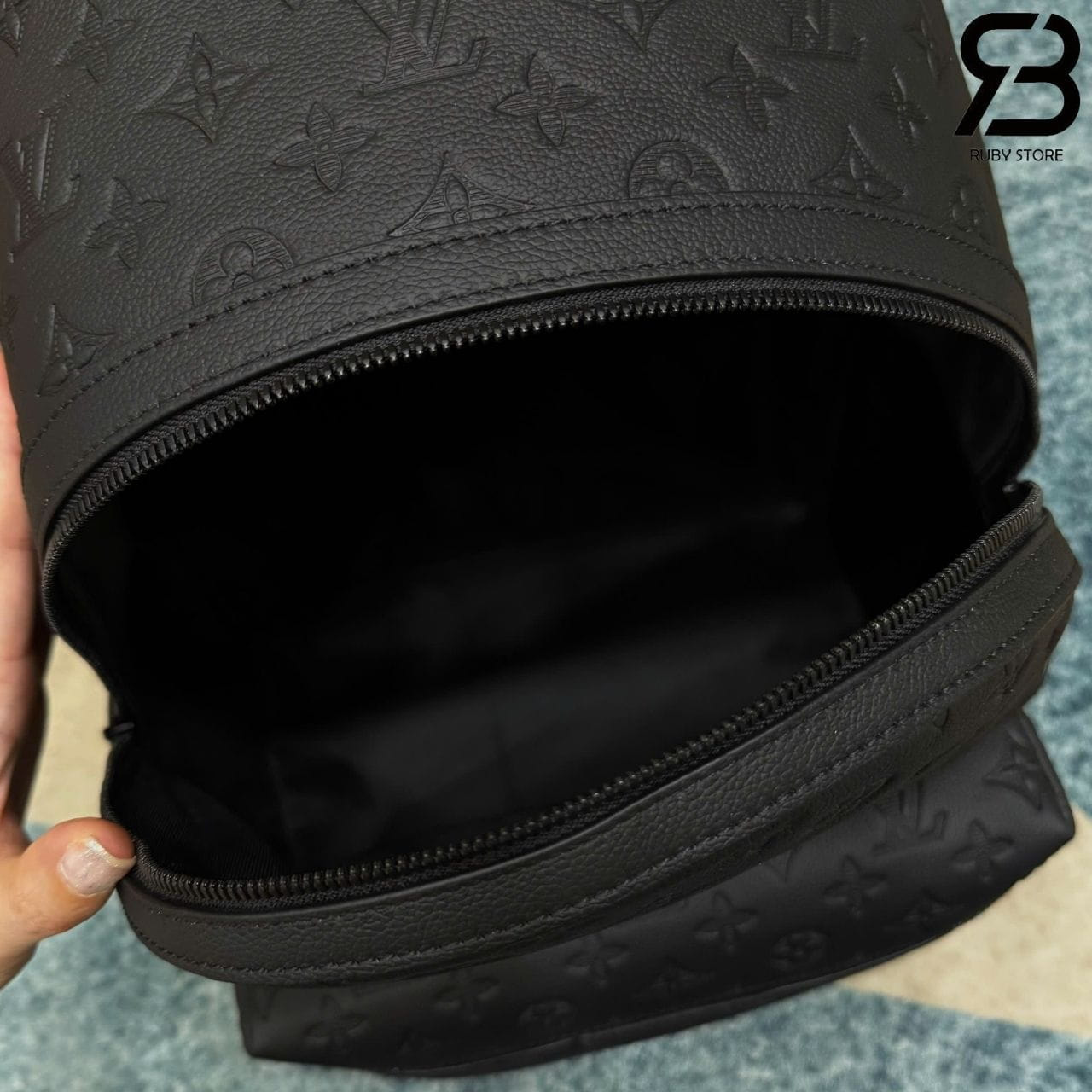 Ba Lô LV Discovery Backpack Black Monogram Shadow đen