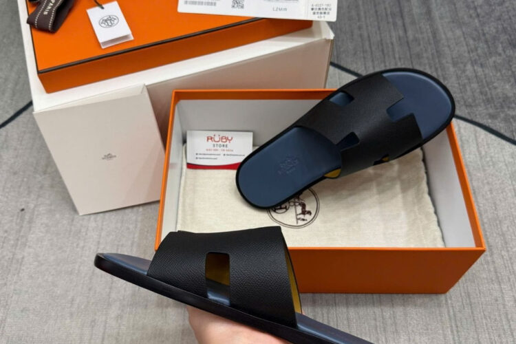 Dép Hermes Izmir Noir Epsom Marine Blue Xanh ­đậm Best Pháp
