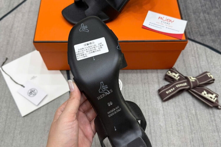 Giày Cao Gót Hermes Eternite 80 Sandal Black Màu Đen