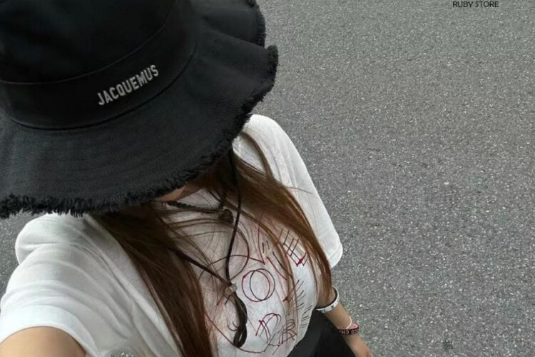 Mi Jacquemus Le Bob Artichaut Bucket Hat Black 58CM Màu đen