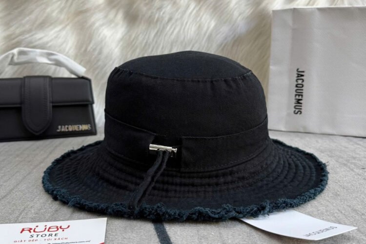 Mũ Jacquemus Le Bob Artichaut Bucket Hat Black 58CM Màu đen