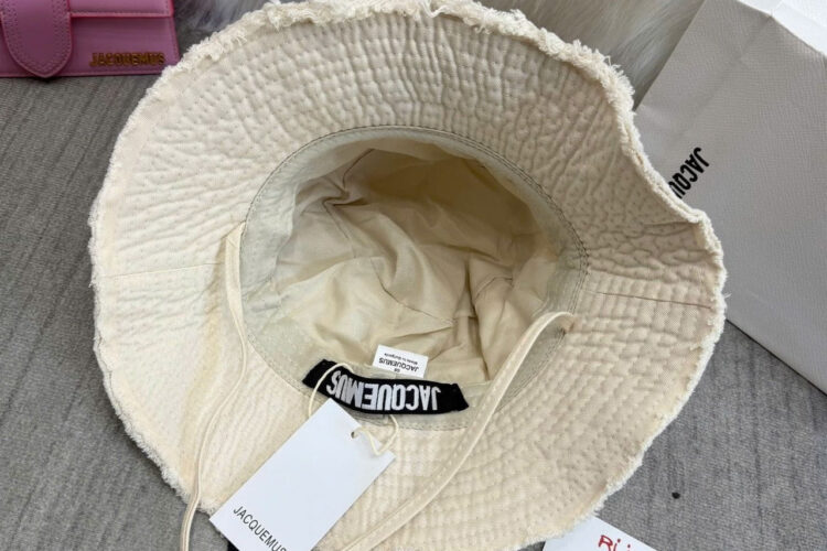 Mũ Jacquemus Le Bob Artichaut Bucket Hat Off White 58CM Trắng kem