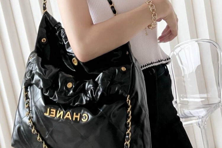 Túi CN 22 Shopping Bag Medium Black Size 39 đen