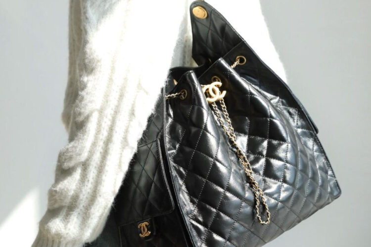 Túi CN 25 Medium Crumpled Calfskin GHW đen Khóa Vàng