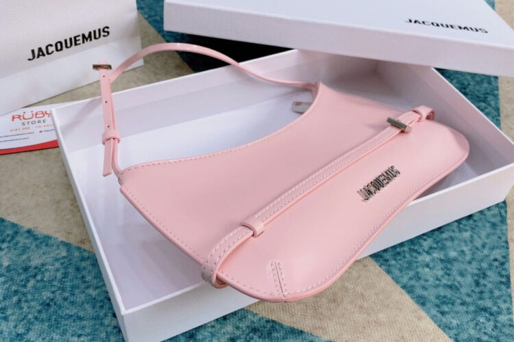 Túi Jacquemus Le Bisou Ceinture Leather Shoulder Bag Màu Hồng 28CM