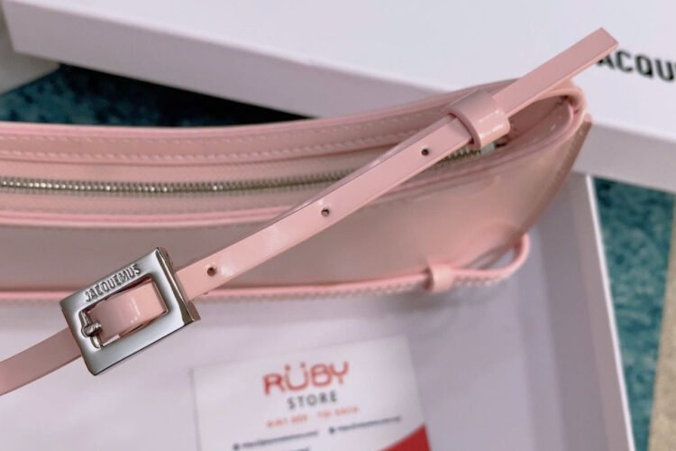 Túi Jacquemus Le Bisou Ceinture Leather Shoulder Bag Màu Hồng 28CM