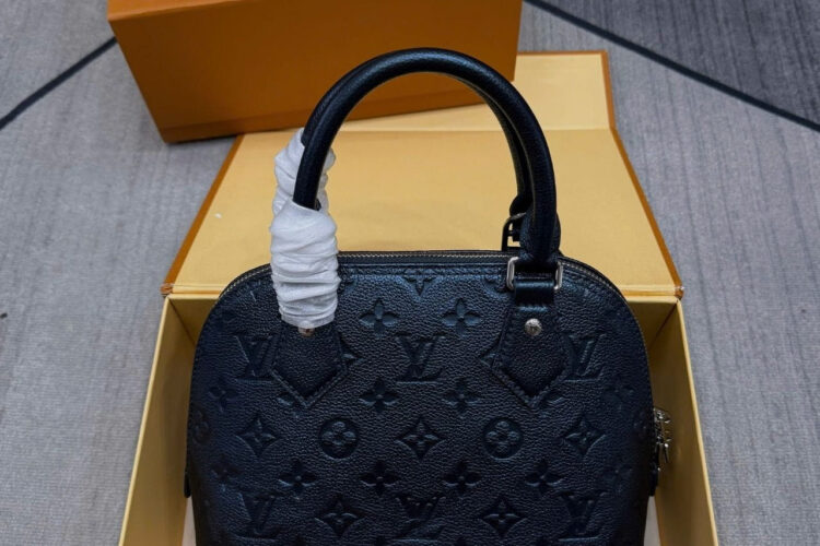 Túi LV Alma BB Monogram Empreinte Shimmery Ink M26686 Xanh đen
