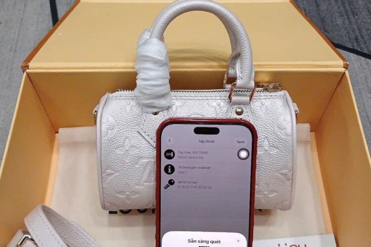 Túi LV Nano Speedy Monogram Empreinte Snowy Pearl M27107 Hồng nhạt