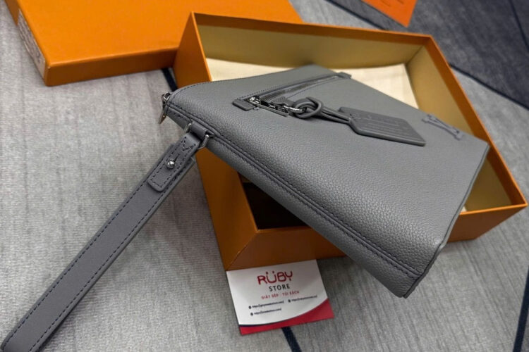 Túi LV Takeoff Pouch Aerogram Ipad Grey Calfskin 30CM Màu Xám