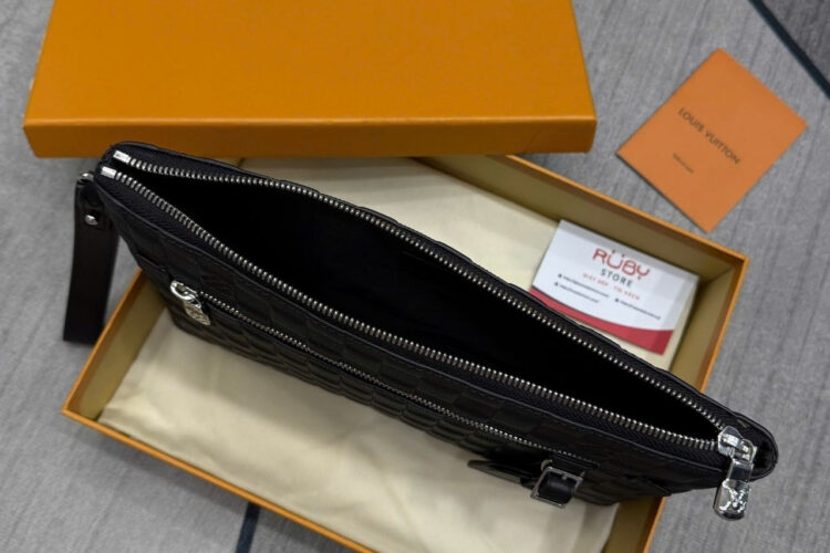 Túi LV Takeoff Pouch Damier Infini N40504 30CM Màu Đen