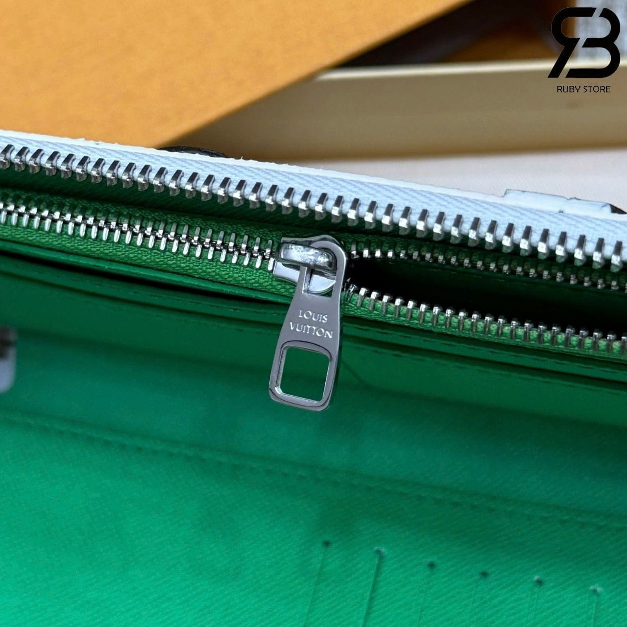 Ví LV Vertical Zippy Wallet KidSuper Face Monogram