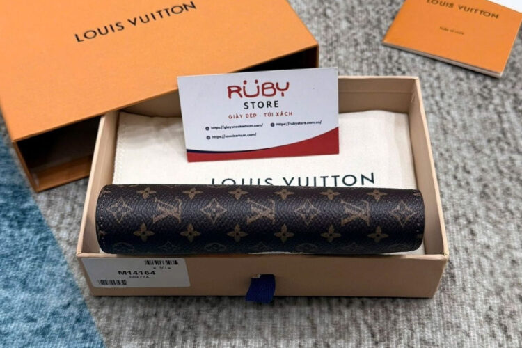 Ví LV x TM Passport Cover Panda Monogram M14164 Nâu Size 14