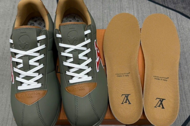 Giày LV Buttersoft Khaki 1AIKHL Màu Xanh Rêu