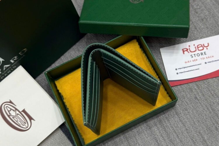 Ví Goyard Saint Pierre Card Holder Green Màu Xanh Lá S11 Best Da Ý