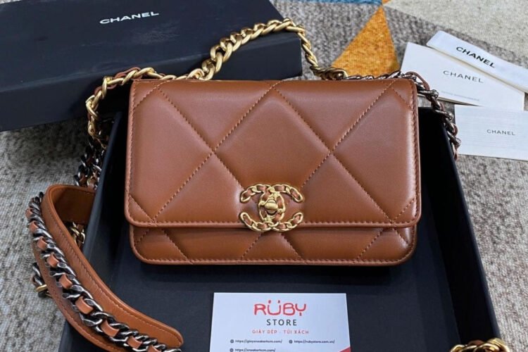 Túi CN 19 Woc Wallet On Chain Caramel Brown Lambskin Nâu