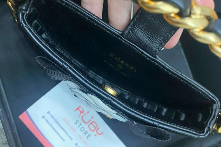 Túi CN 23K Jennie Pouch Round Camellia Black Lambskin đen