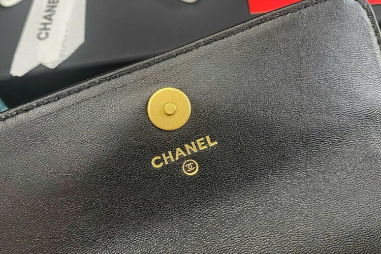 Túi CN Camellia Crush Phone Holder Black Lambskin Đen