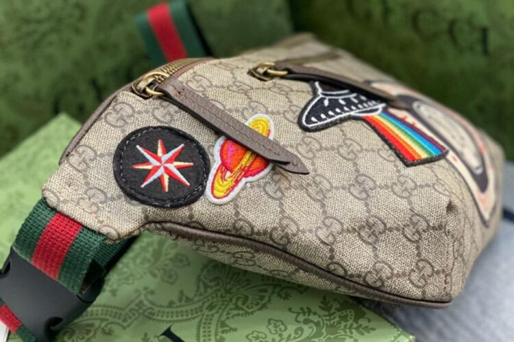 Túi Gucci Courrier Waist Bag GG Supreme Beige Màu Be