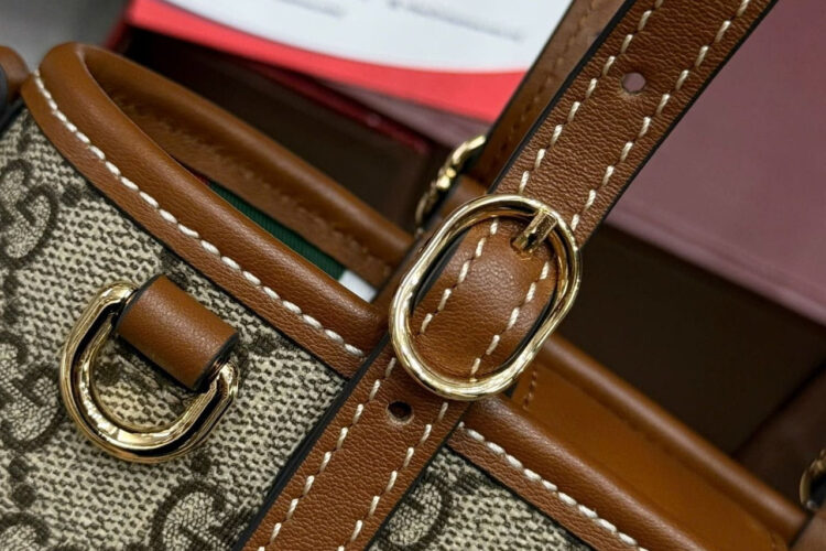 Túi Gucci GG Emblem Mini Bag Nâu 17CM Best Da Ý