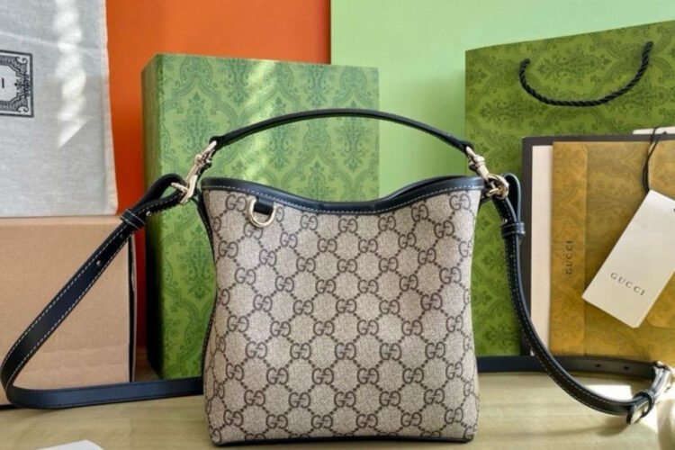 Túi Gucci GG Emblem Small Bucket Bag Màu Be đen 19CM Best Da Ý