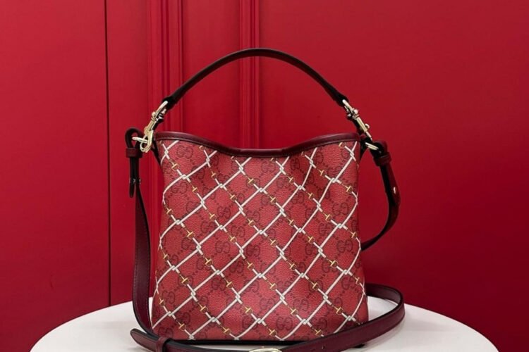 Túi Gucci GG Emblem Small Bucket Red And Pink GG Fabric Đỏ