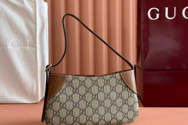 Túi Gucci GG Emblem Small Shoulder Bag Beige Brown Be Nâu