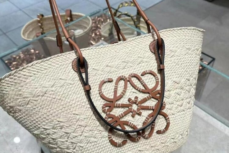 Túi Tote Loewe Anagram Basket Medium Bag Màu Kem Nâu 33CM