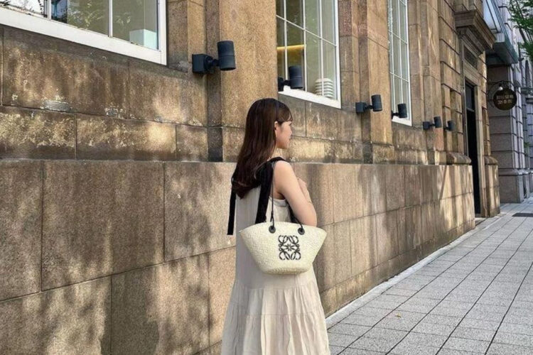 Túi Tote Loewe Anagram Basket Small Bag Màu Kem đen 19CM