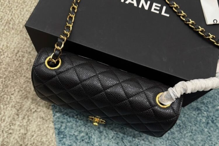 Túi CN Classic Mini 8 Black Caviar GHW 20CM Đen Khóa Vàng Best Deal