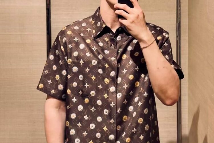 Áo Sơ Mi LV Monogram Printed Silk Shirt Nâu Đậm Chất Lượng Tốt