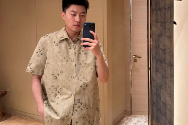 Áo Sơ Mi LV Monogram Short-Sleeved Shirt Beige 1AK77Y chất lượng tốt