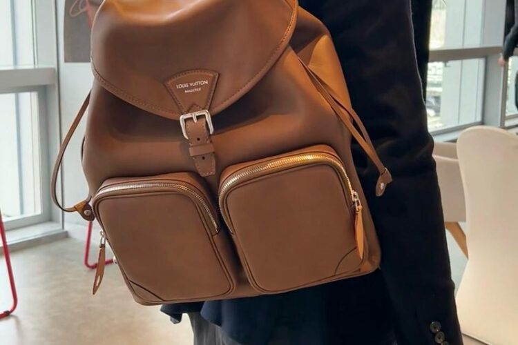 Ba Lô LV Montsouris Cargo Backpack Caramel Da Calfskin M28380 Size 40CM sang trọng và thời thượng