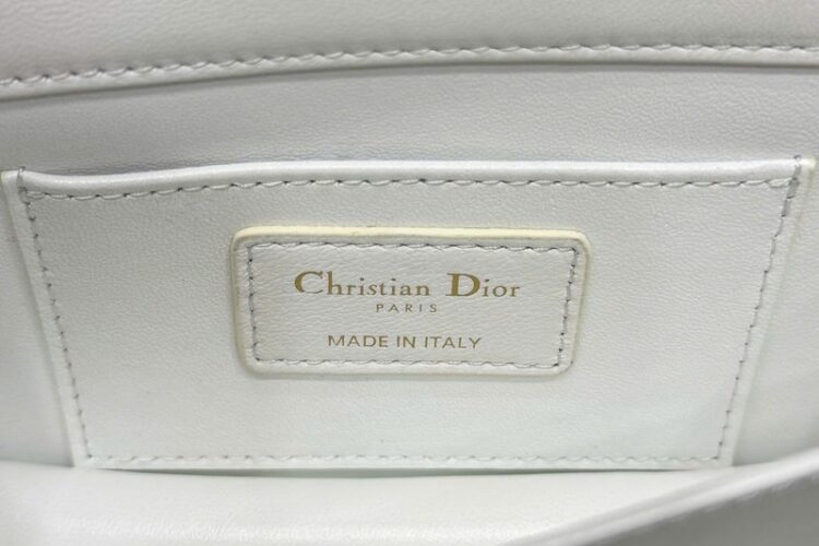 Túi Dior Mini Ange Bag White Macrocannage Lambskin Trắng S26 Best Sale đẹp và sang trọng