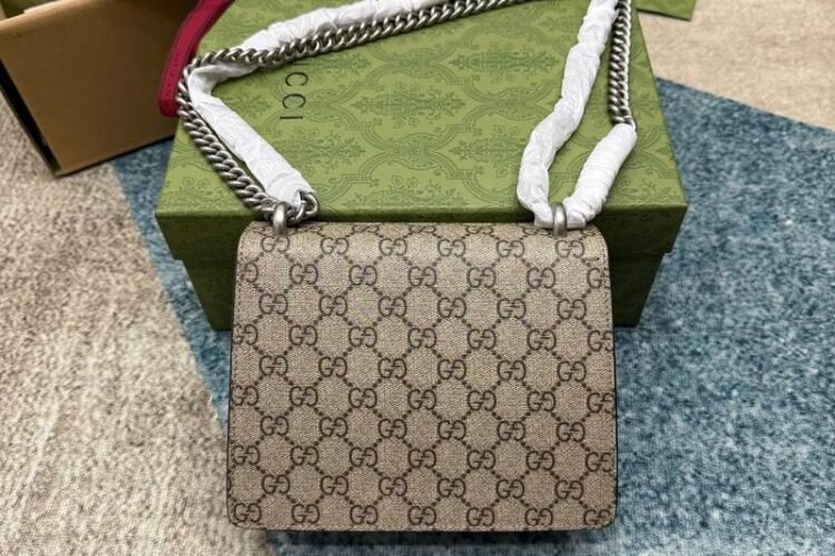 Chi tiết đế/logo túi Gucci GG Supreme Dionysus Mini Bag Beige S19 Best Quality