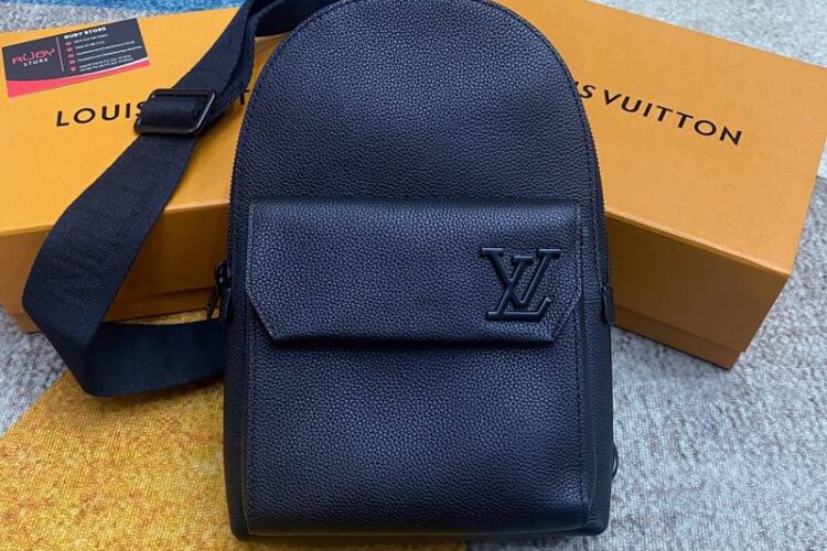 Túi LV Aerogram Pilot Slingbag M11601 Black Calfskin Siêu Cấp