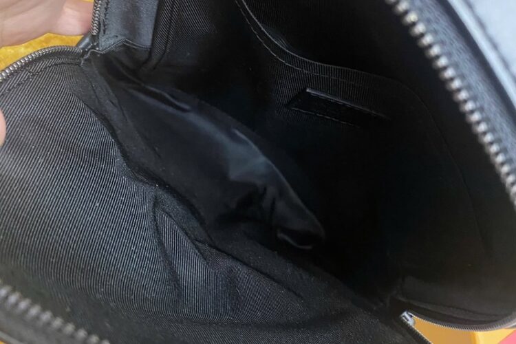 Túi LV Aerogram Pilot Slingbag M11601 Black Calfskin Siêu Cấp