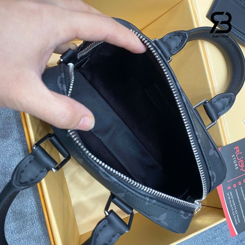 Túi LV Nano Porte Documents Voyage M82770 Monogram Eclipse sang trọng và đẳng cấp