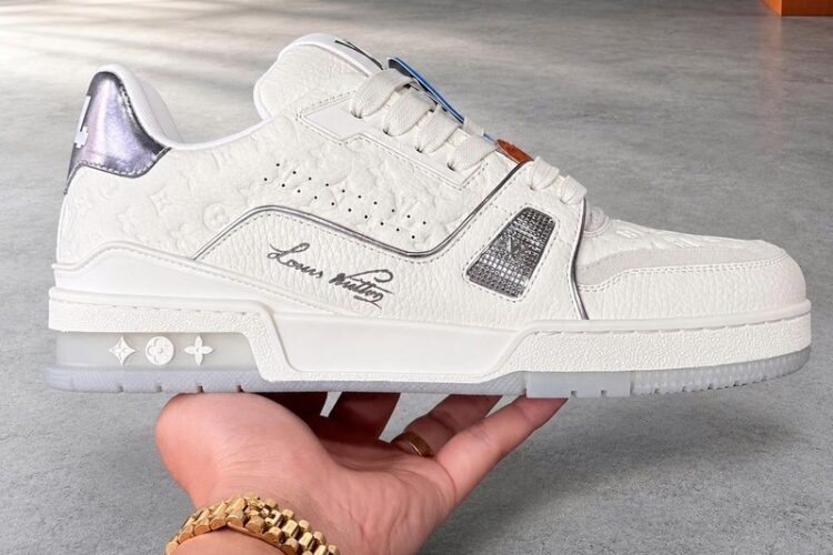 Giày LV Trainer Sneaker Grey #54 Signature 1AKCKZ Xám Best Quality