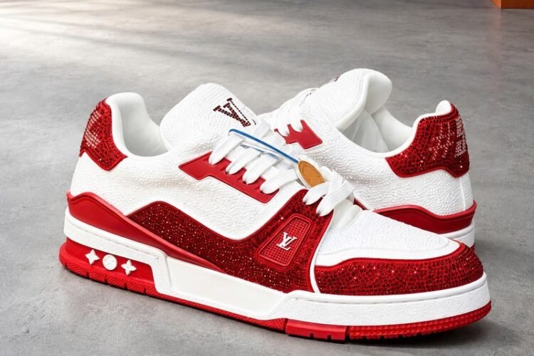 Giày LV Trainer x Swarovski Sneaker White Red Trắng Đỏ với thiết kế đế độc đáo